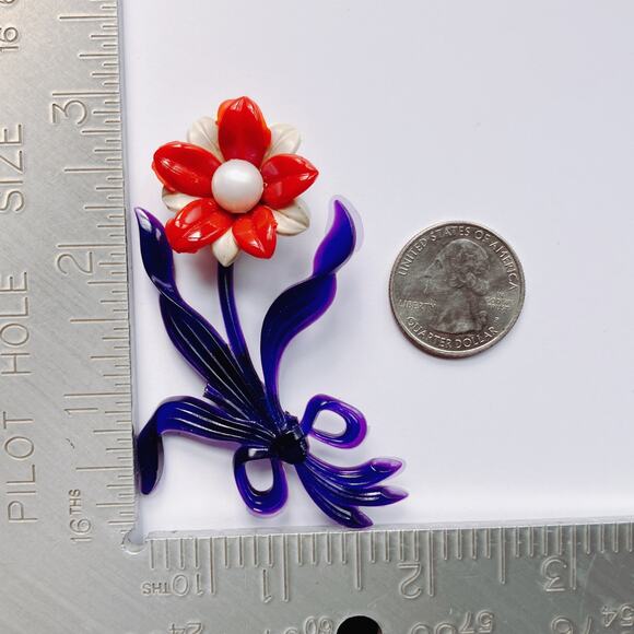 VTG Mid Century Red White Blue Lucite Thermoset Flower Brooch 40s 50s Patriotic - Picture 7 of 9